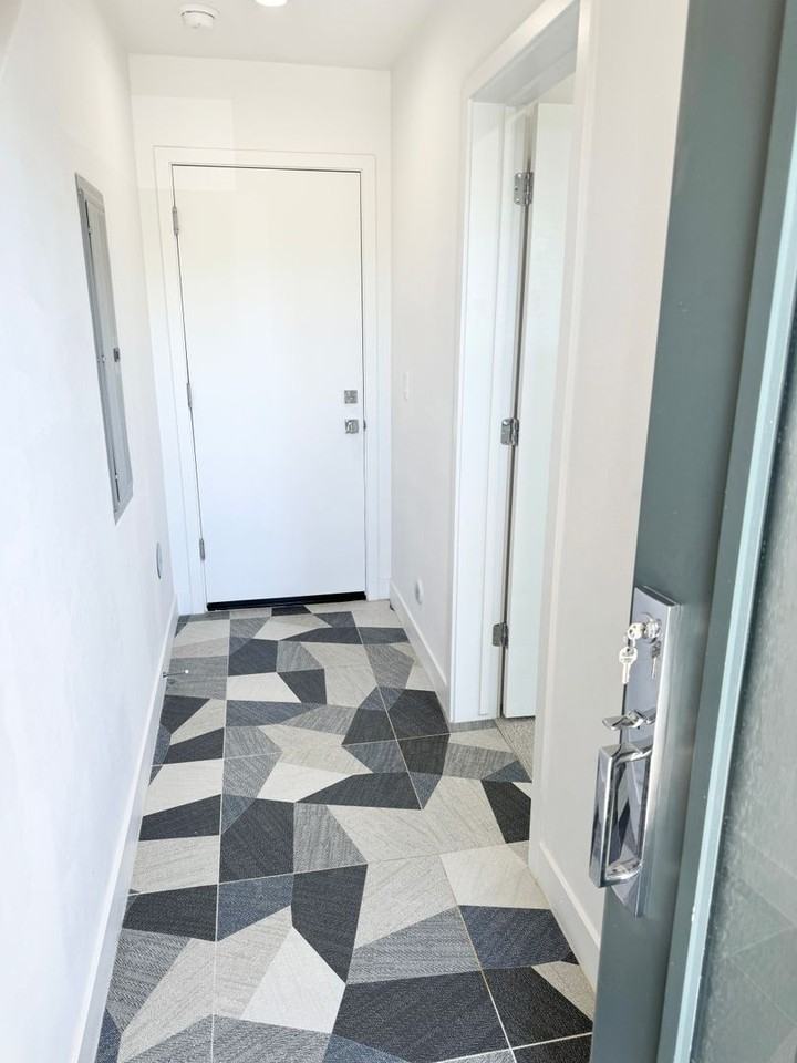 825 North 9th Avenue #10 - Photo 7 of 43