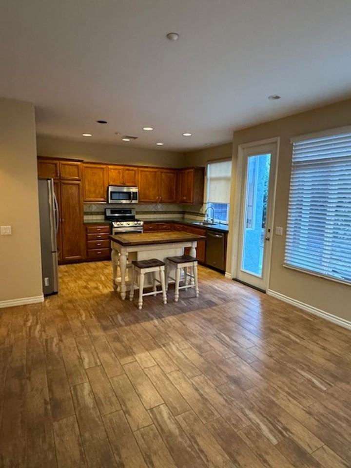 4764 Nielsen St - Photo 4 of 18