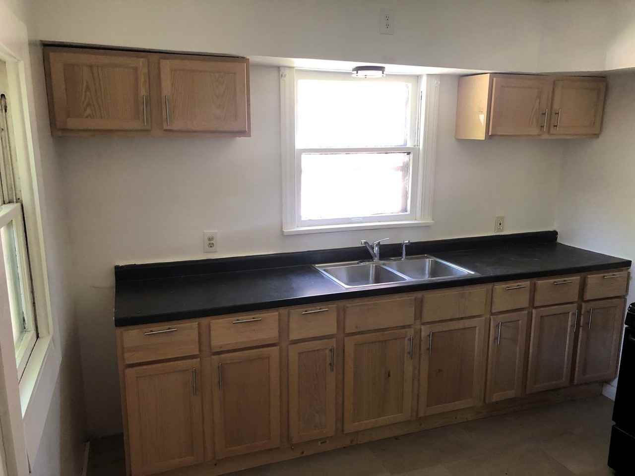 712 Garfield St - Photo 7 of 14