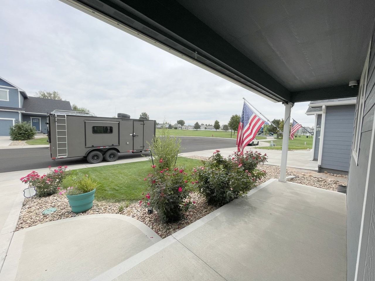 403 Clover Ct - Photo 3 of 42