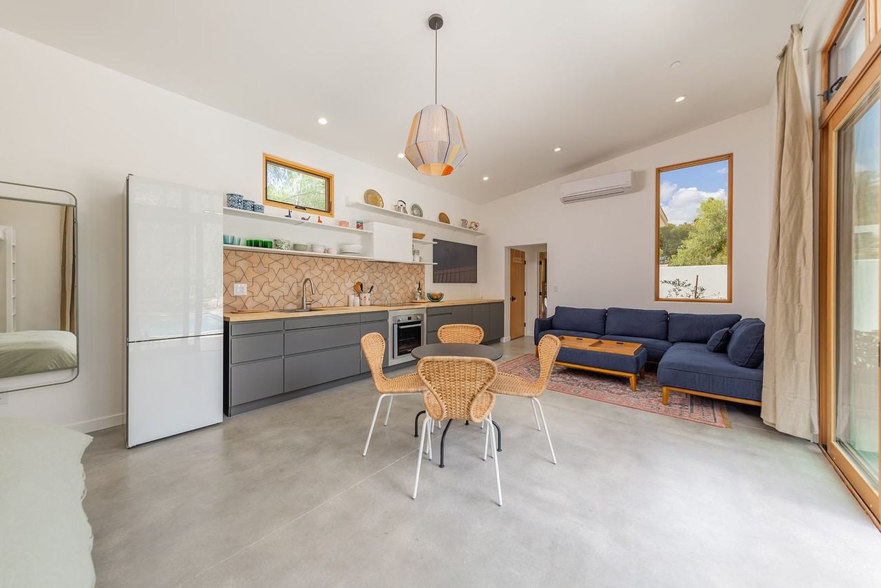 1303B N Montgomery St - Photo 7 of 25