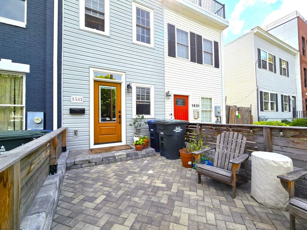 1533 A St Se - Photo 4 of 35