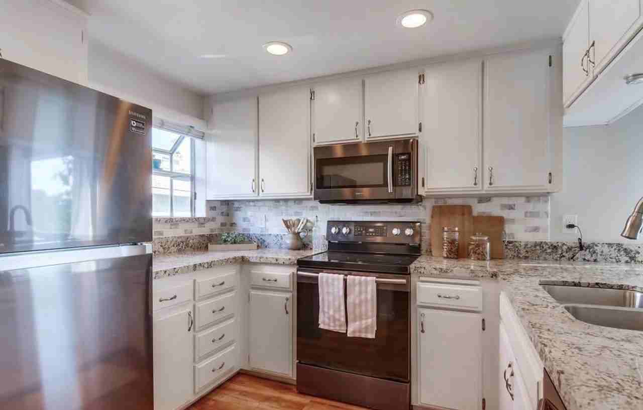 3330 Cherokee Ave - Photo 2 of 17