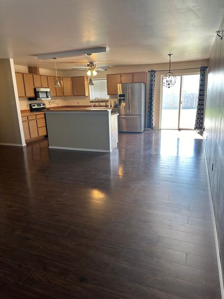 9177 Space St Ne - Photo 7 of 14