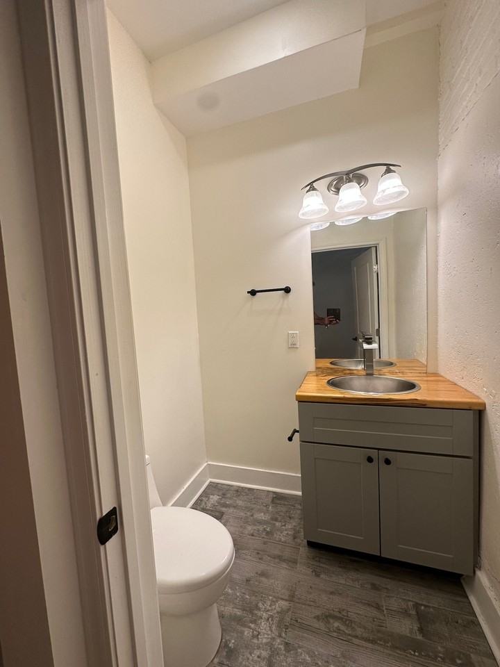 Brewhouse Lofts - Photo 3 of 7