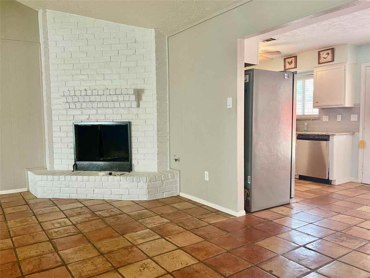 16647 Gaelic Ln - Photo 2 of 29