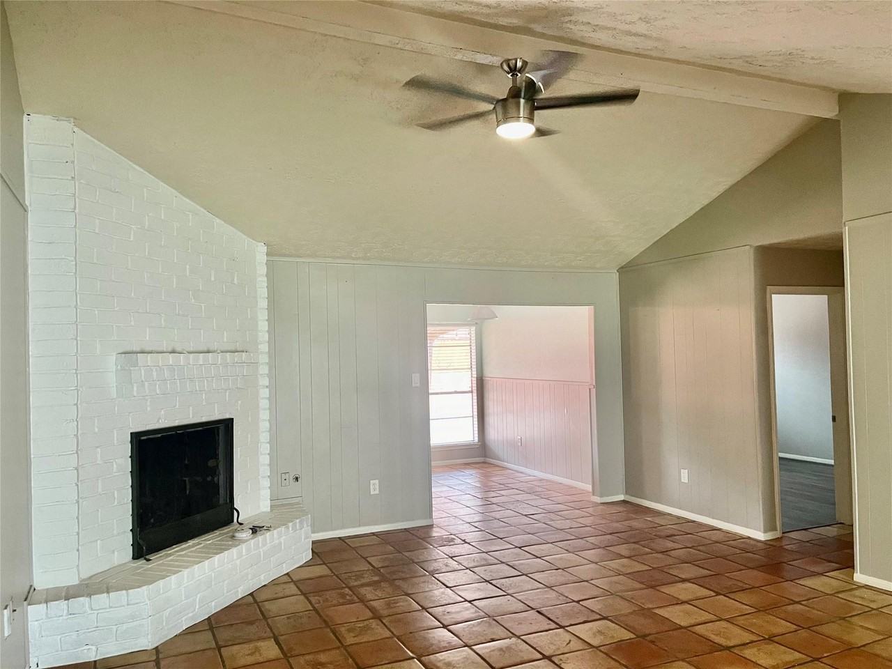 16647 Gaelic Ln - Photo 3 of 29