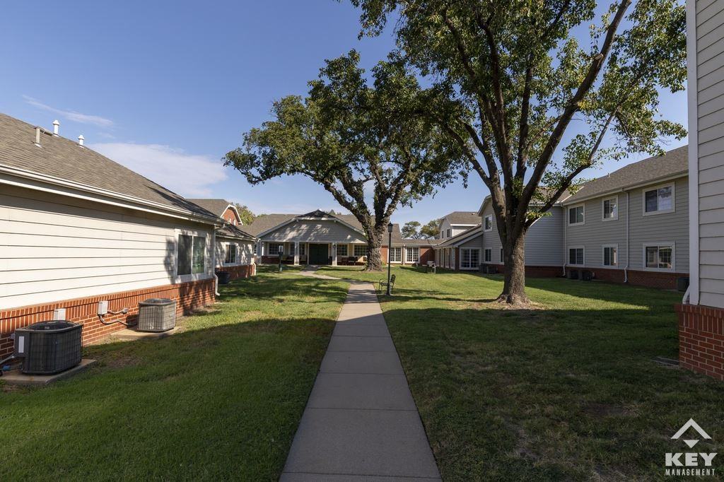 Huston Center - Senior, Age 55+ - Photo 4 of 16