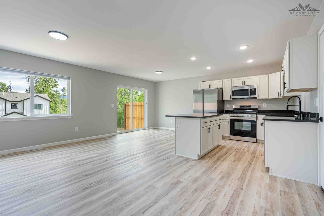 5943-5945 E. Porcupine Avenue - Photo 2 of 26