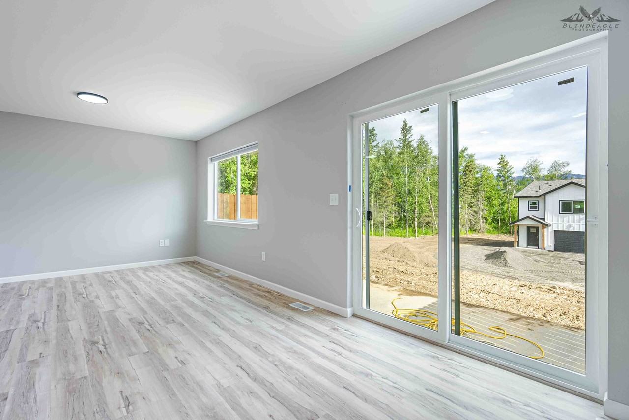 5943-5945 E. Porcupine Avenue - Photo 5 of 26