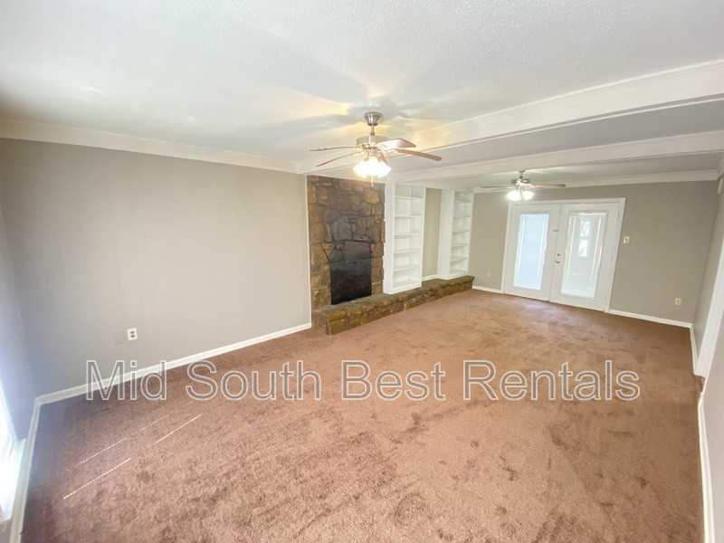 5566 Tylertown Ave - Photo 2 of 12