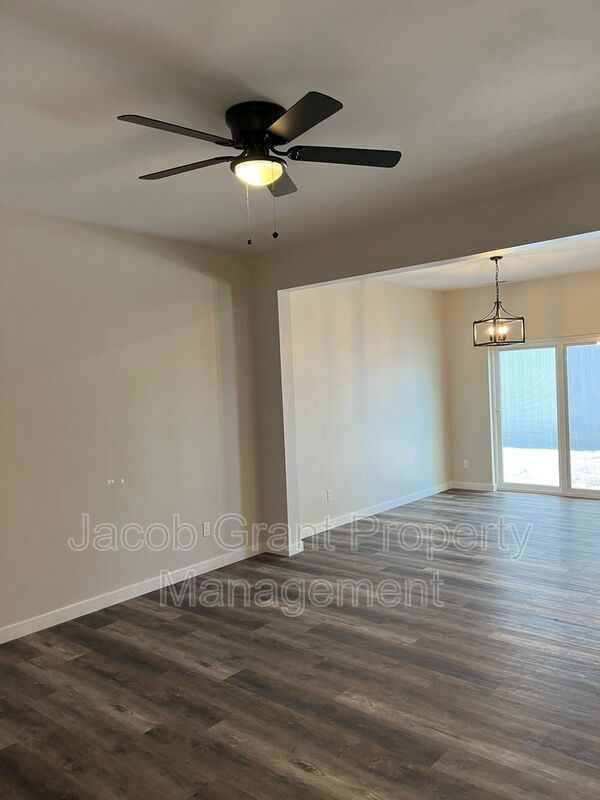 1645 S Bellin Rd #304 - Photo 3 of 14