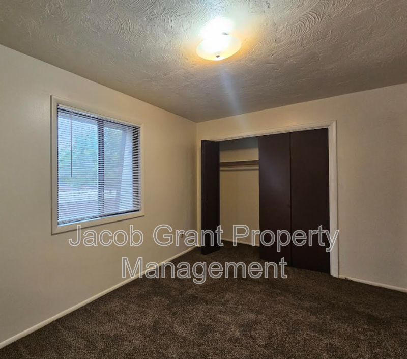 731 N Fanning Ave #735 - Photo 7 of 11