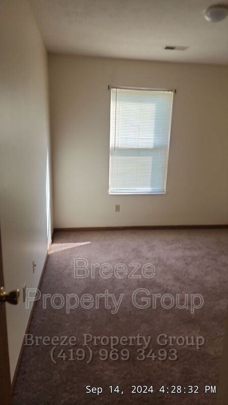 2803 Benford Ln - Photo 3 of 4