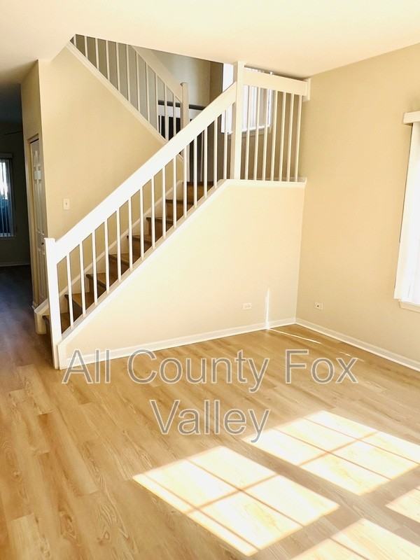 2842 Cedar Glade Dr - Photo 2 of 27