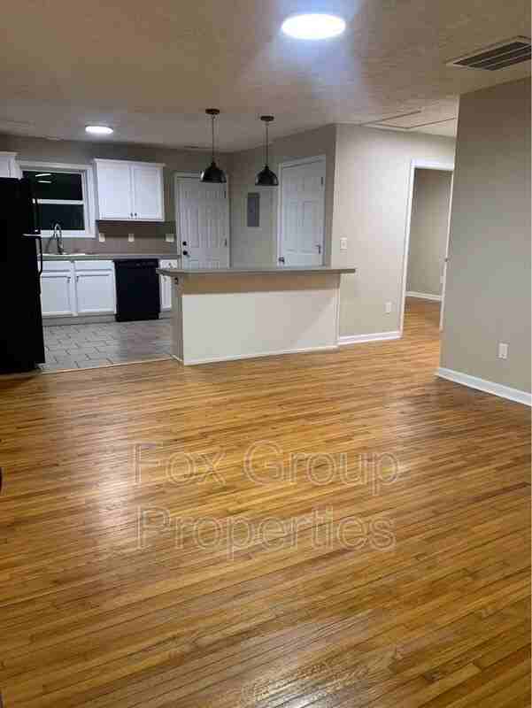 403 E J St - Photo 2 of 6