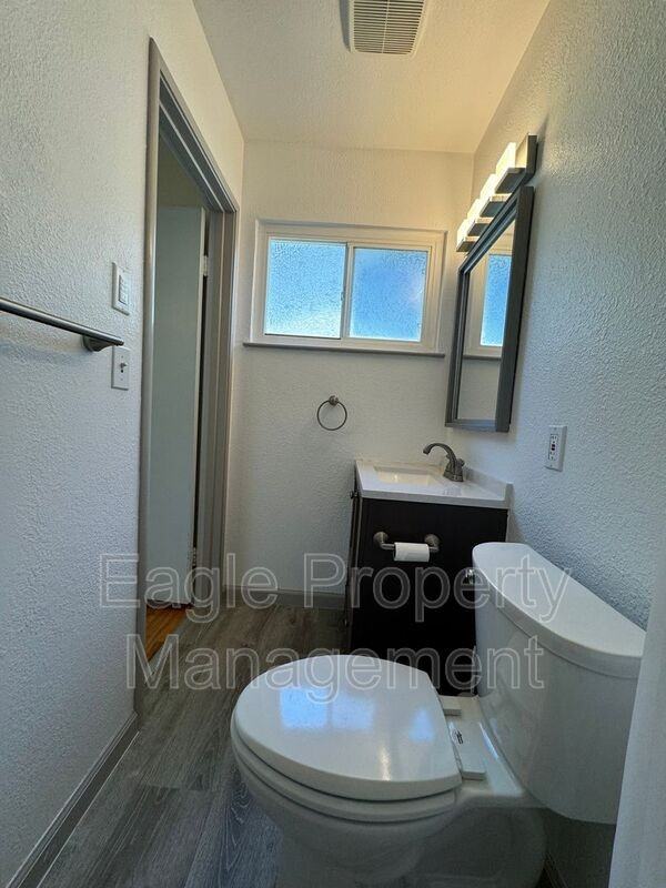 5412 Fernwood Way - Photo 3 of 20