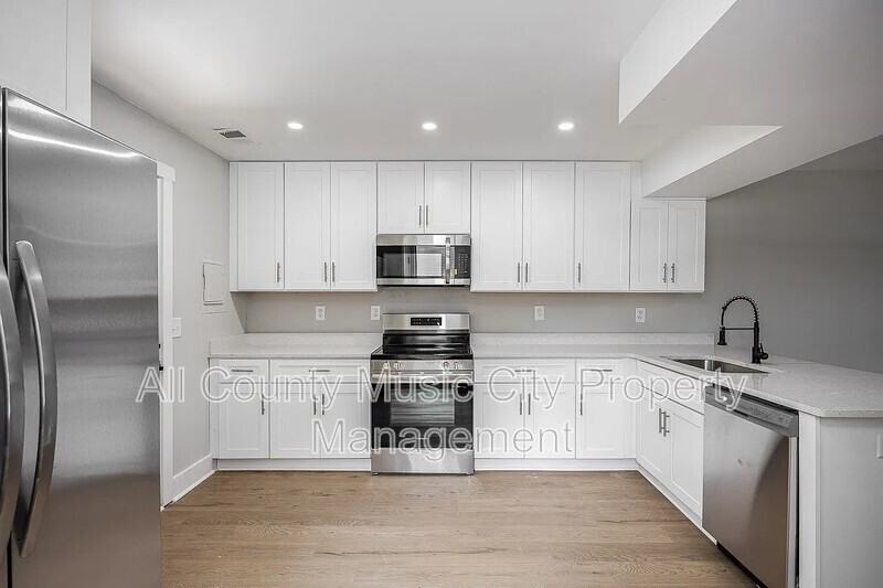 1907 S Lyle Ln #A - Photo 3 of 13