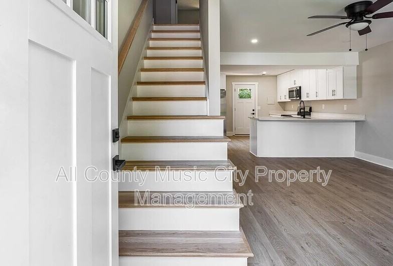 1907 S Lyle Ln #A - Photo 5 of 13