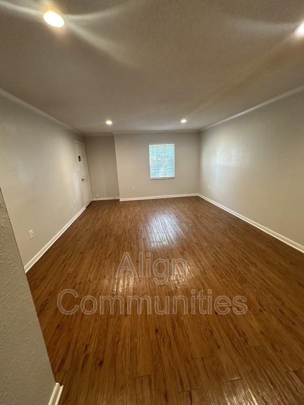 1415 E Gore St - Photo 3 of 17