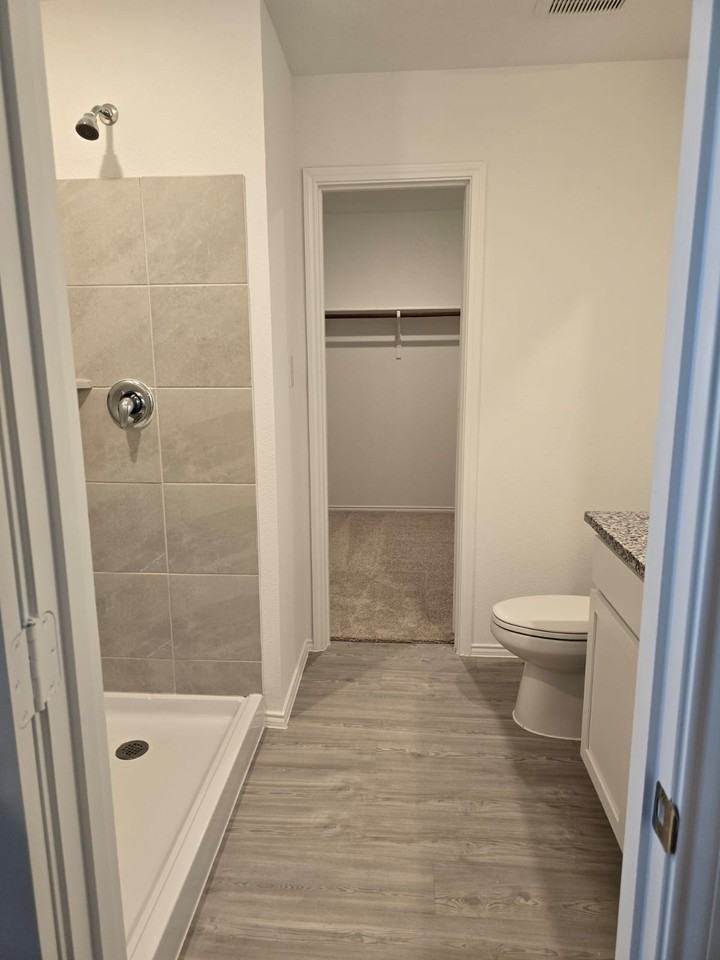 1963 Aves Glen Ln #1963 - Photo 2 of 16