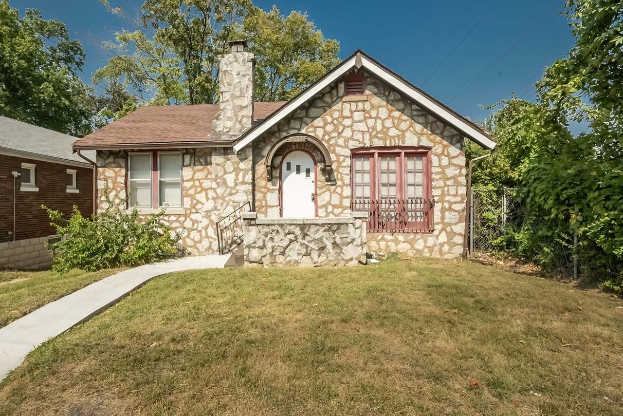 6827 Normandale Dr - Photo 4 of 27