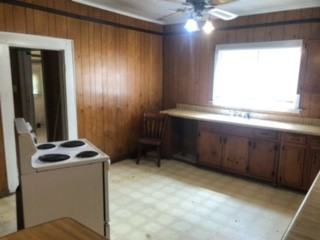 719 Sweeney St - Photo 2 of 8