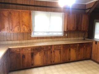 719 Sweeney St - Photo 3 of 8