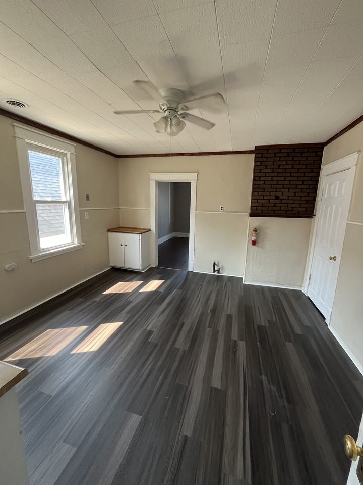 51 Pulaski St - Photo 2 of 9