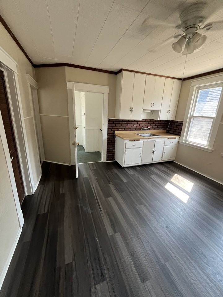 51 Pulaski St - Photo 3 of 9