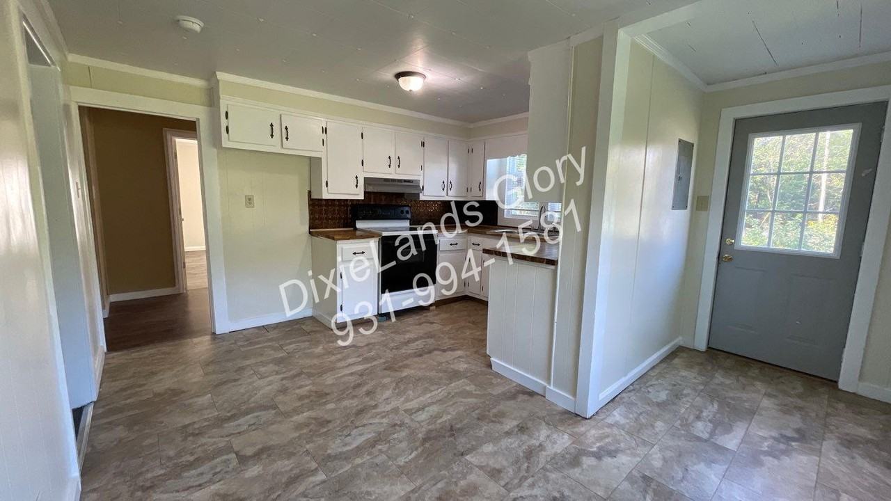 205 W Willow St - Photo 6 of 18