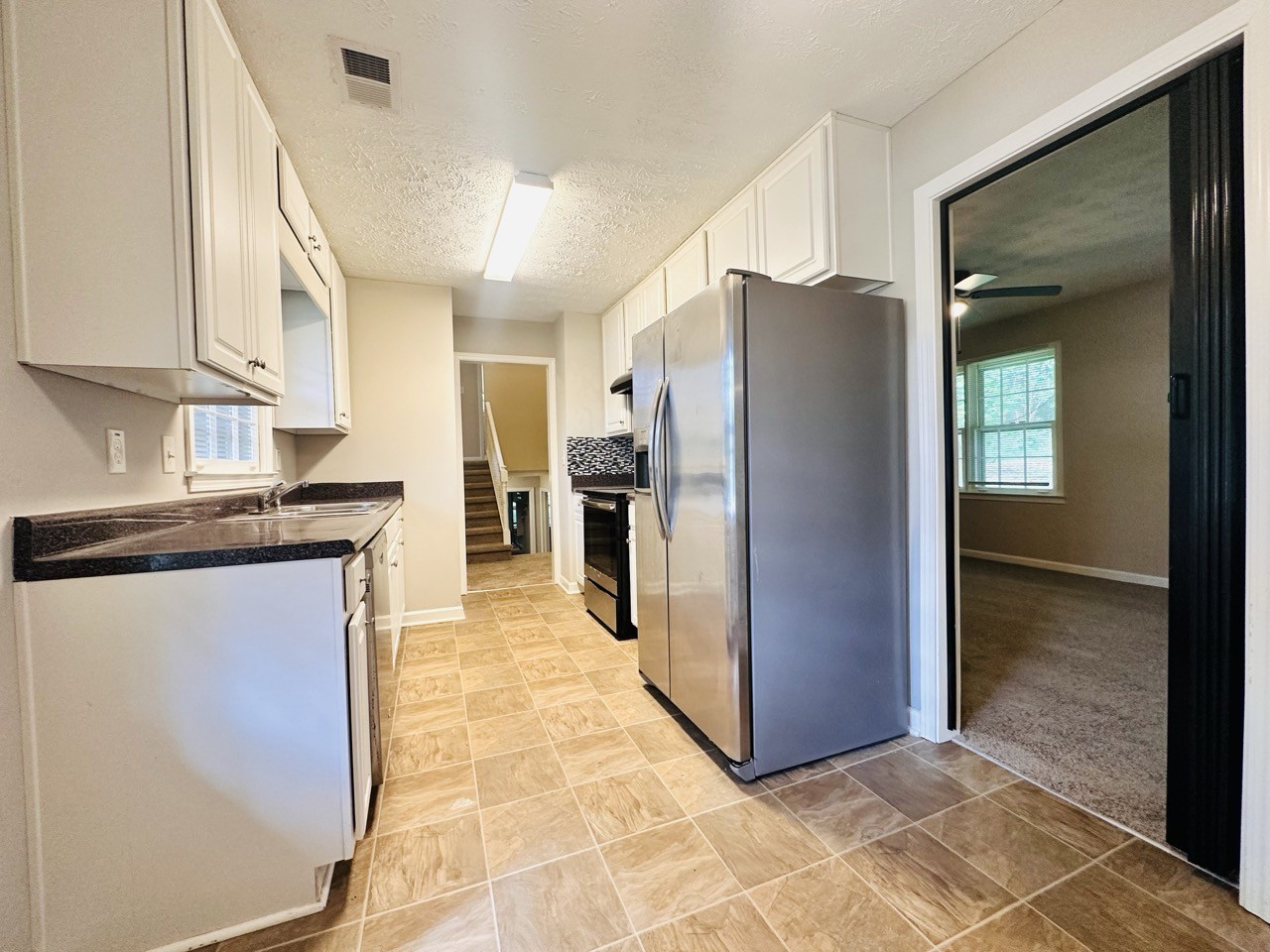 6150 Mallory Rd - Photo 5 of 16
