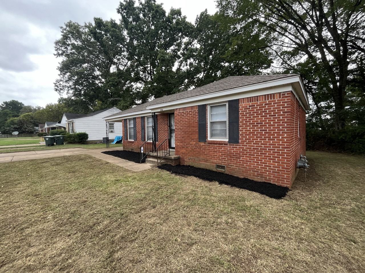 3763 Brompton Rd - Photo 3 of 14