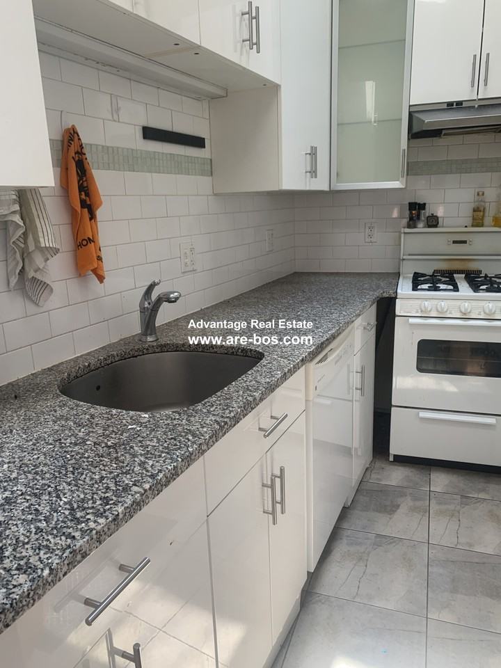 10 Wiget St #2 - Photo 2 of 50