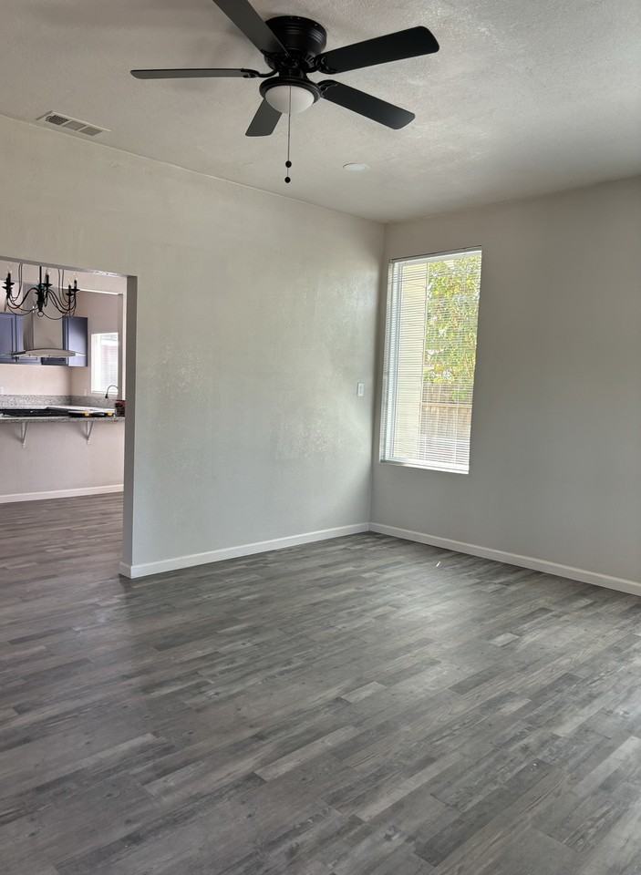 1036 N Pleasant Ave #NA - Photo 5 of 35