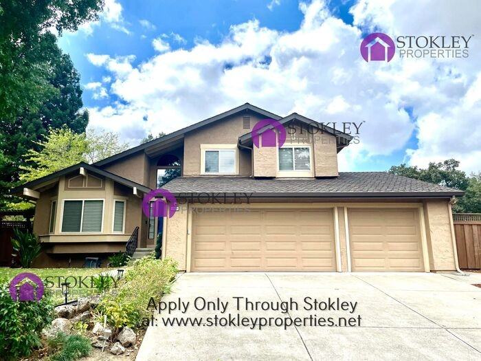 1013 Pleasant Oaks Dr - Photo 2 of 50