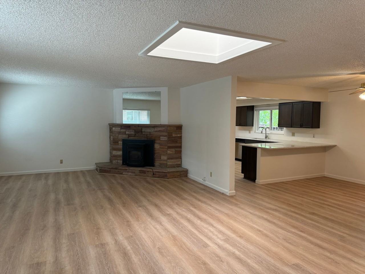 2215 Watt St - Photo 2 of 13