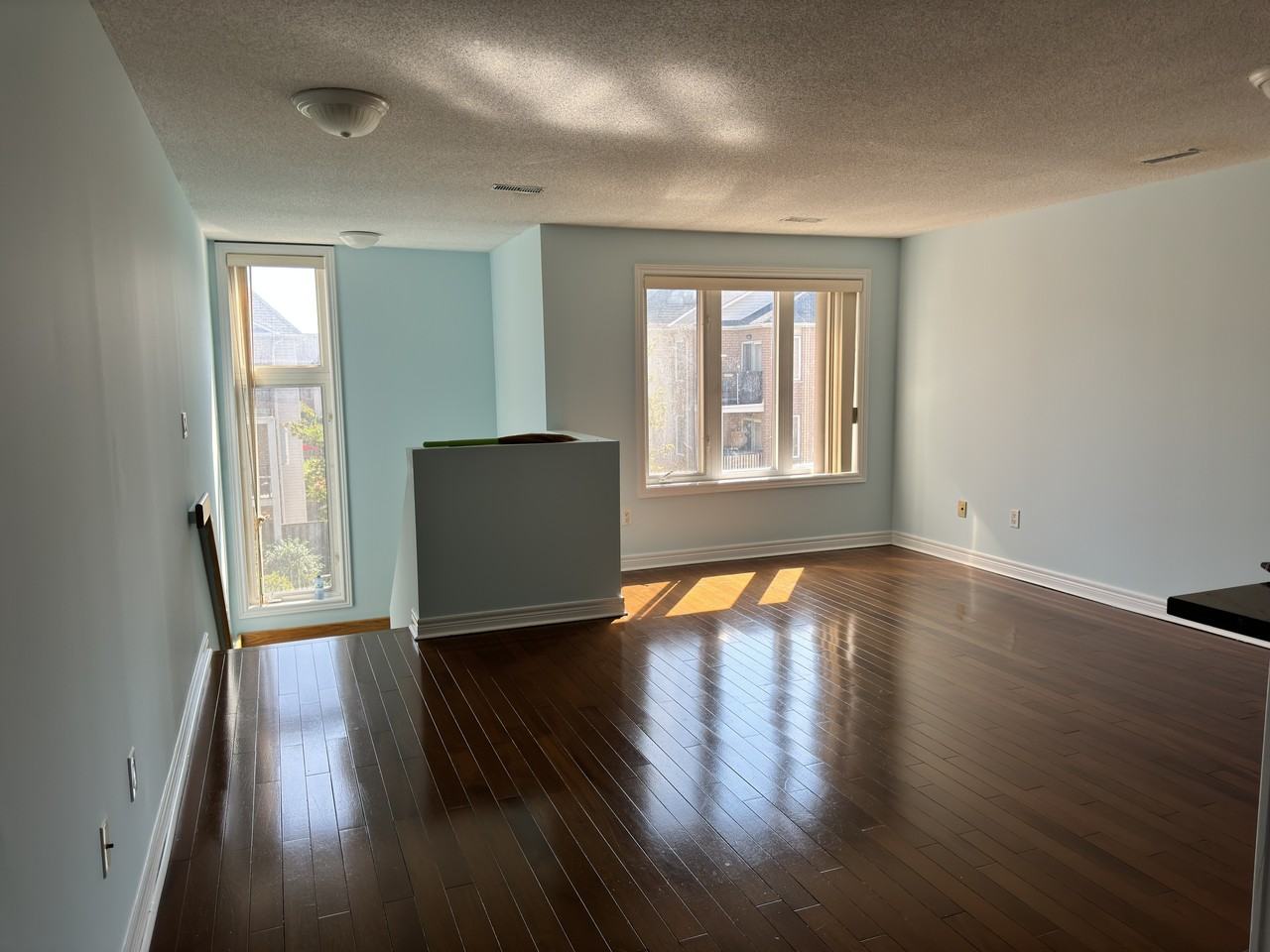 64 Aerodrome Crescent 301 - Photo 3 of 16