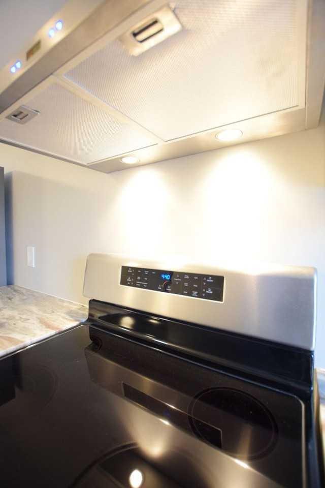 1002 N Aurora Street - Photo 6 of 50