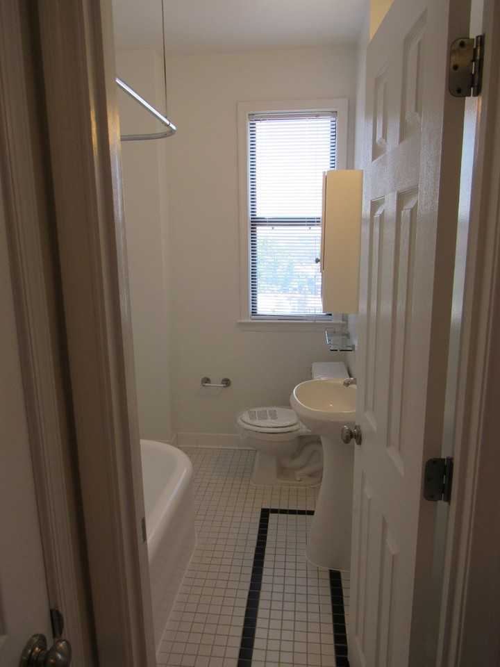 Windermere/Harrowgate - Photo 4 of 42