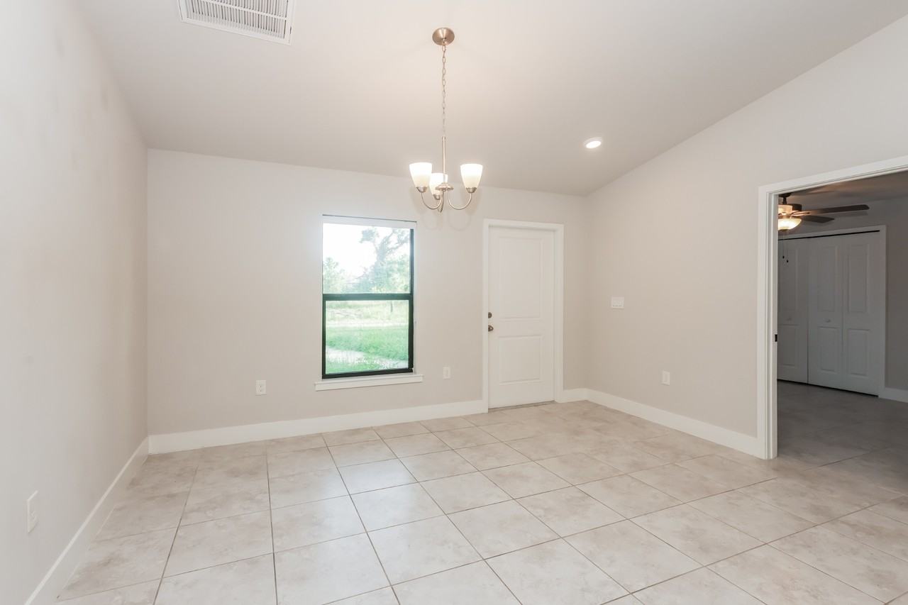 2509 18th St W - Photo 3 of 27