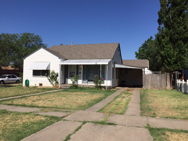 2704 S Polk St - Photo 2 of 19