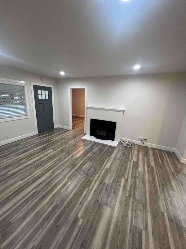 1198 Whitney Ave - Photo 2 of 20