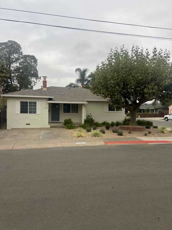 1198 Whitney Ave - Photo 3 of 20