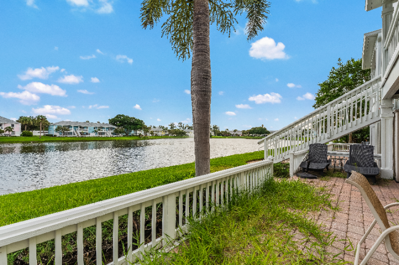 204 Pompano Dr Se #A - Photo 2 of 19