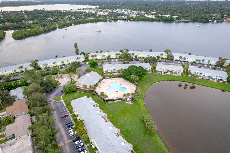 204 Pompano Dr Se #A - Photo 4 of 19