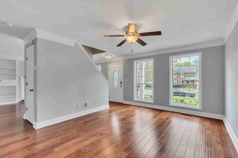 1520 Birchwood Cir - Photo 4 of 24