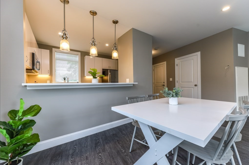 4945 Washington St #110 - Photo 4 of 10