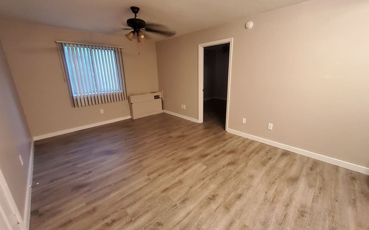 Welcome to Oak Park – Your Ideal Home in Tallahassee’s University District! - Photo 7 of 17