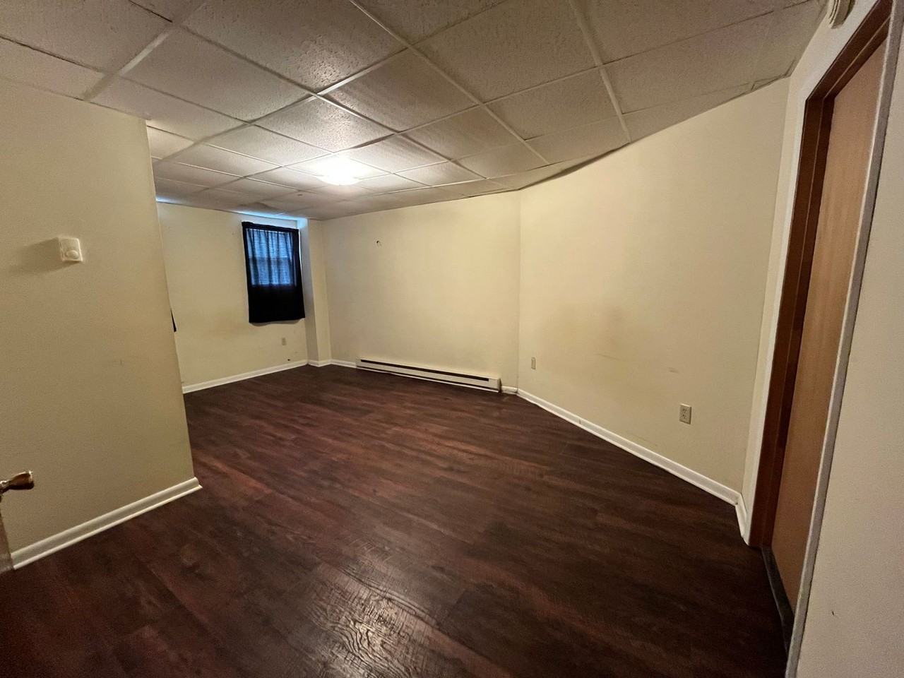 122 Maple St - Photo 3 of 13